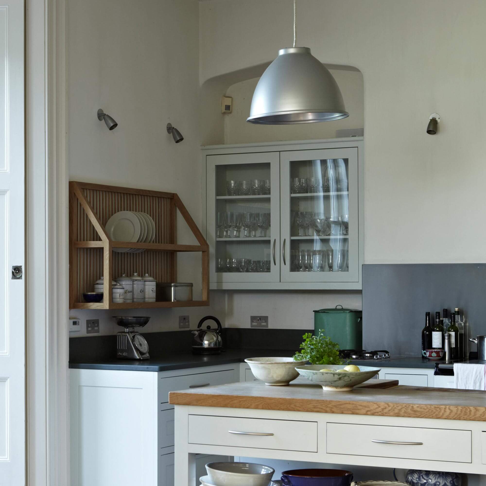 farrow & ball skylight 205 als wandfarbe in der küche