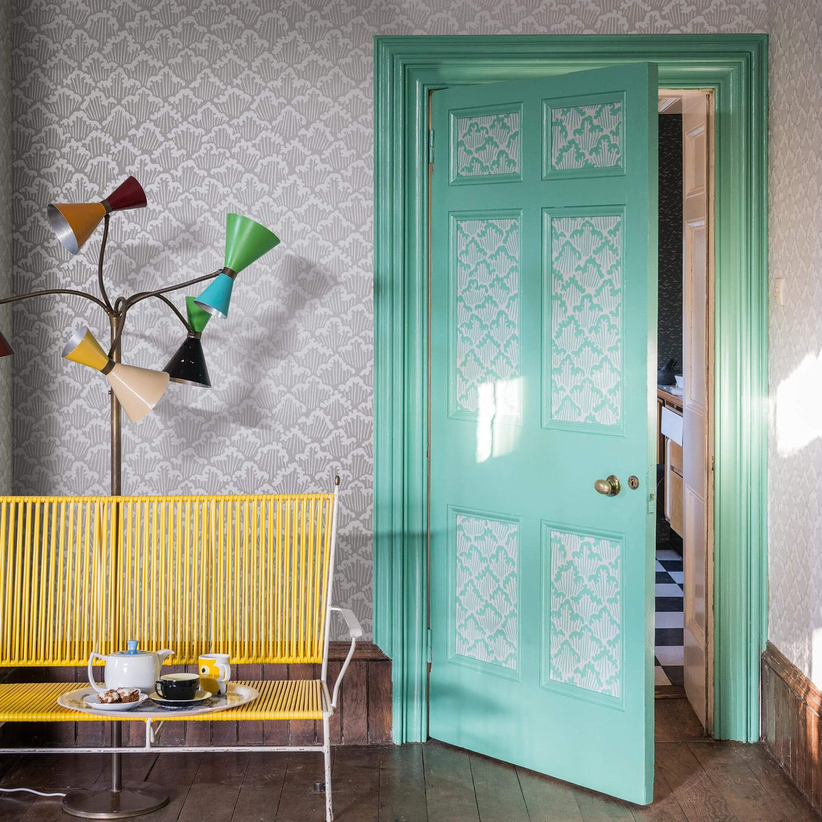 farrow & ball arsenic 214 als farbe auf holztüren