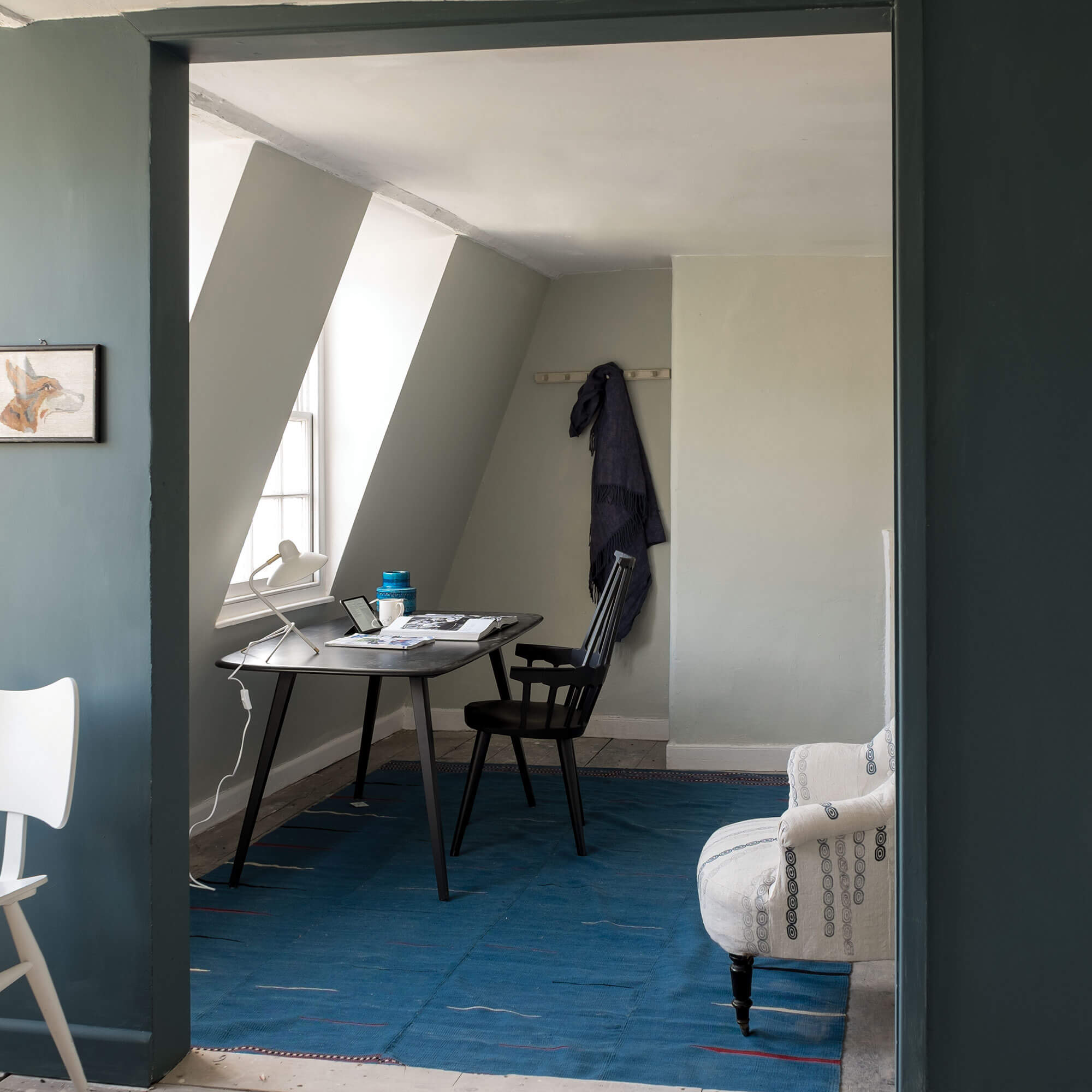 farrow & ball shadow white 282 im arbeitszimmer