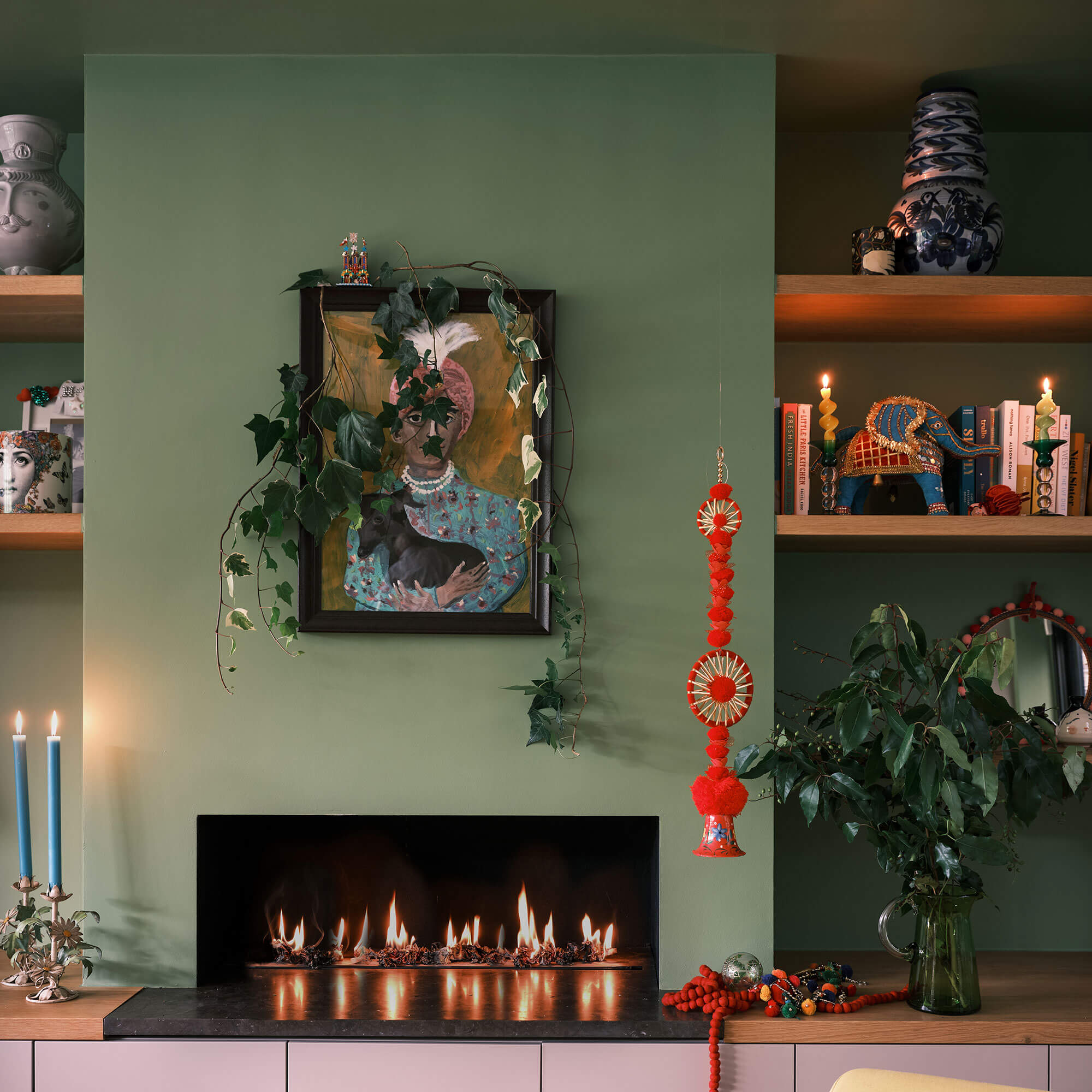 farrow & ball yeabridge green 287 als farbe rund um den kamin