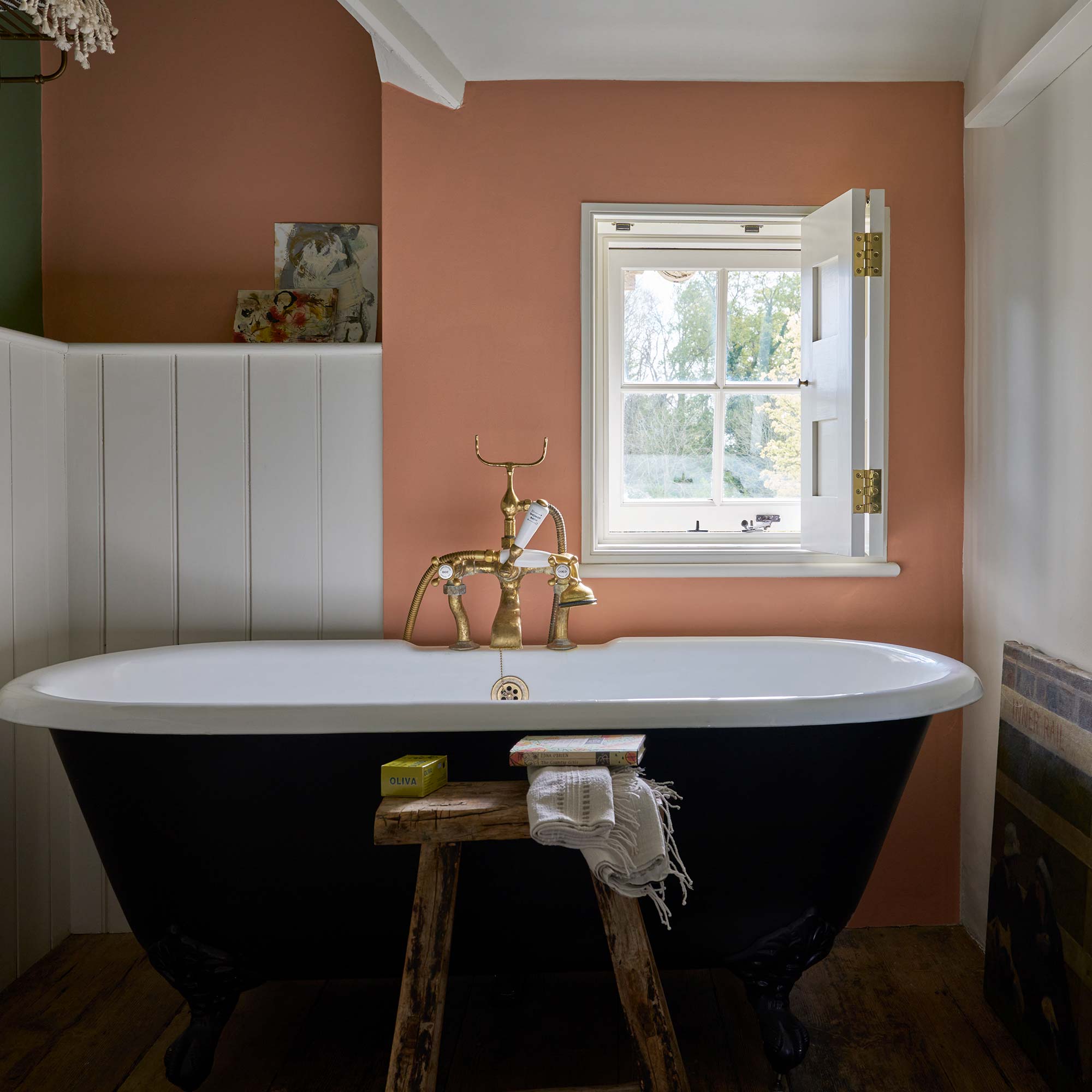 farrow & ball naperon 315 im badezimmer