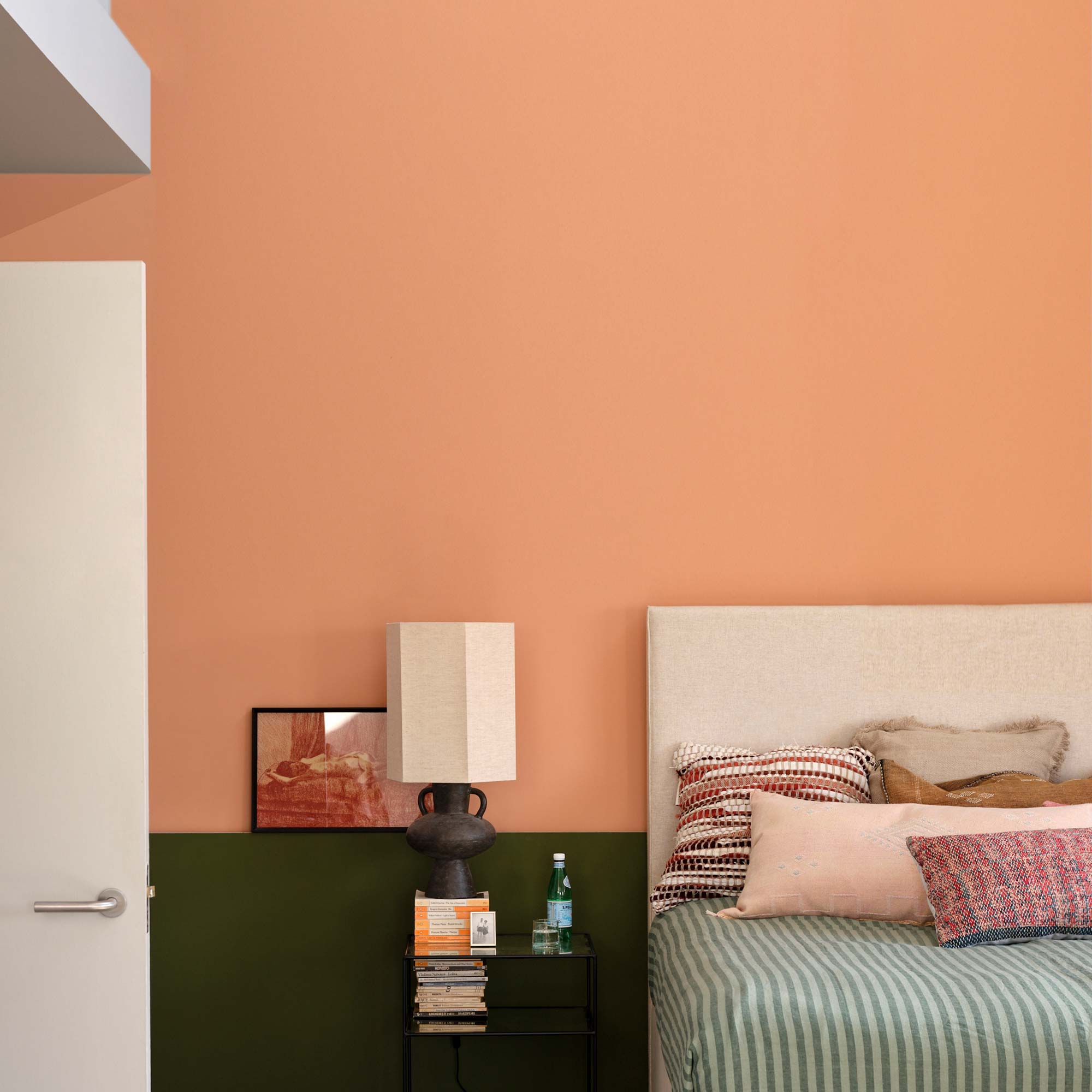 farrow & ball naperon 315 im schlafzimmer