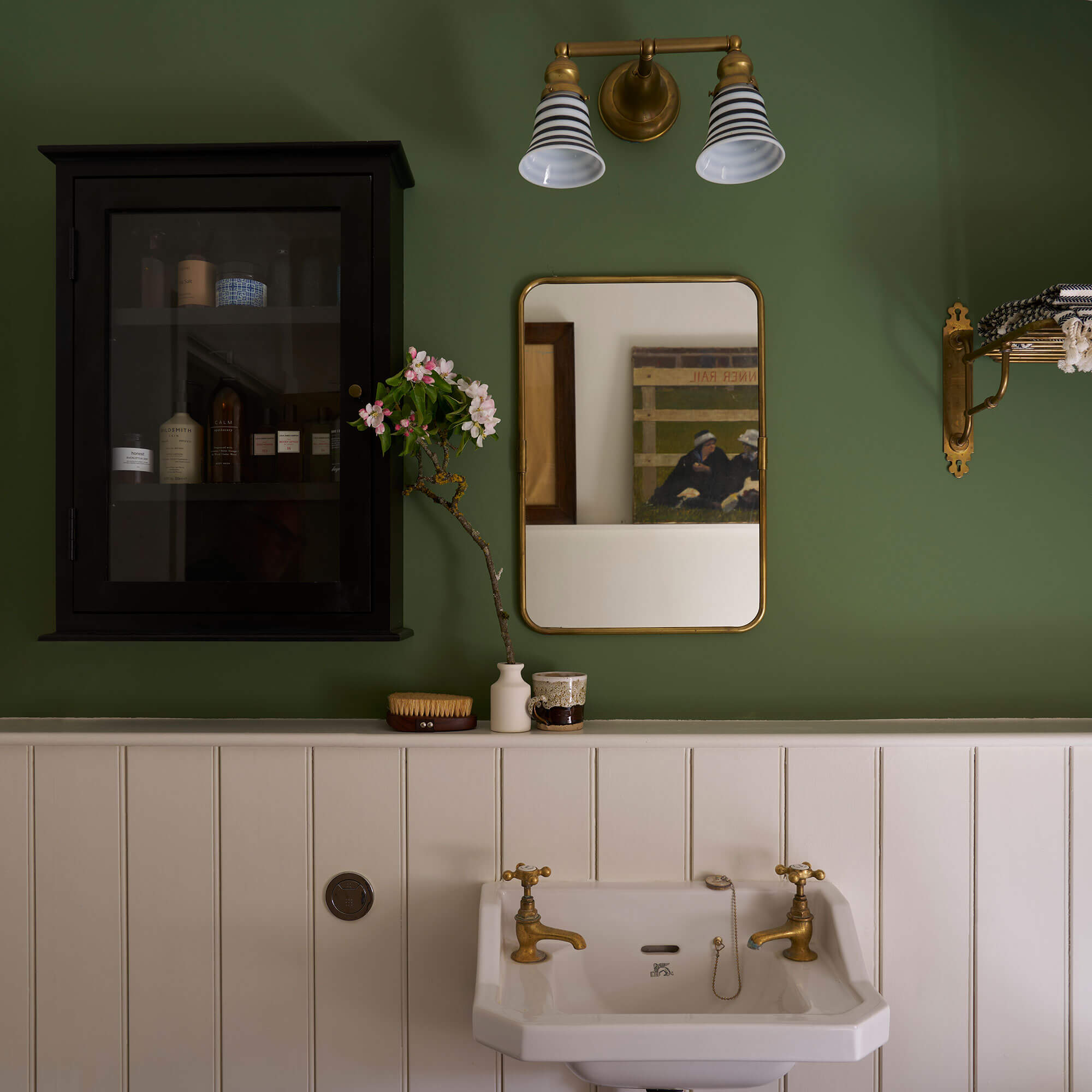 farrow & ball calke green 34 als wandfarbe im badezimmer